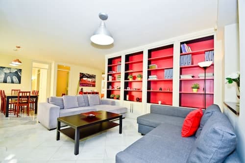 The Zentral Suites & Apartments