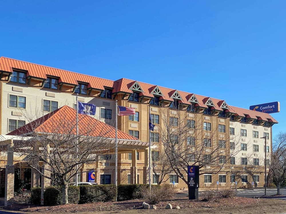 Comfort Suites Near Casinos Norwich-Uncasville CT