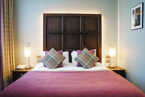 Parliament House Hotel