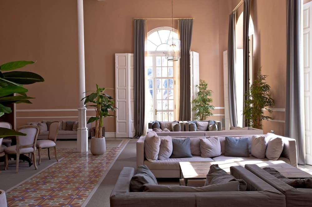 Lobi dinlenme salonu