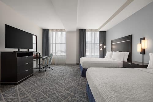 Hampton Inn & Suites Cincinnati-Downtown