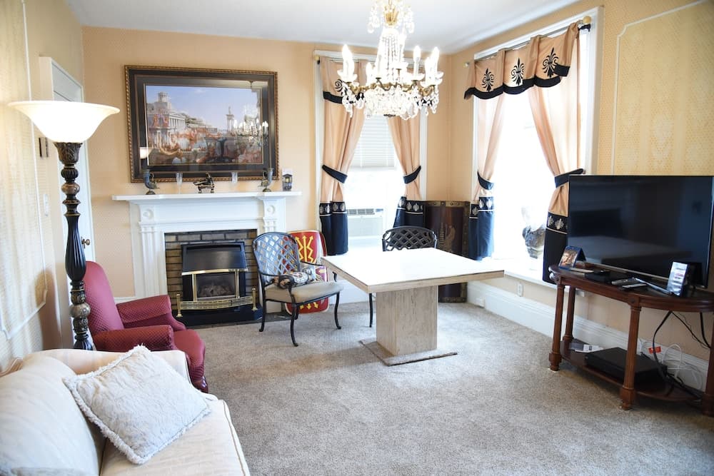 The Noble Suites
