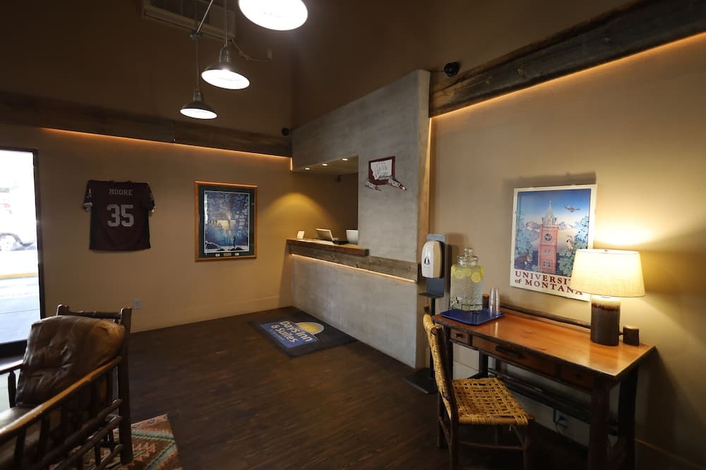 Days Inn and Suites by Wyndham Downtown Missoula-University