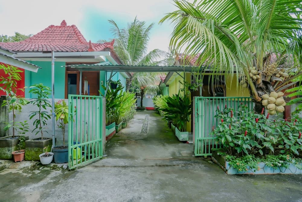 OYO Life 90301 Hidden Village Uluwatu