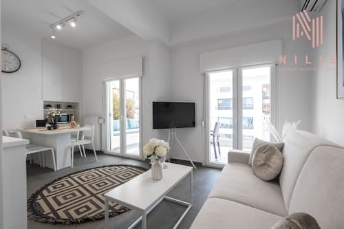 Lusso Bianco Nilie Hospitality MGMT