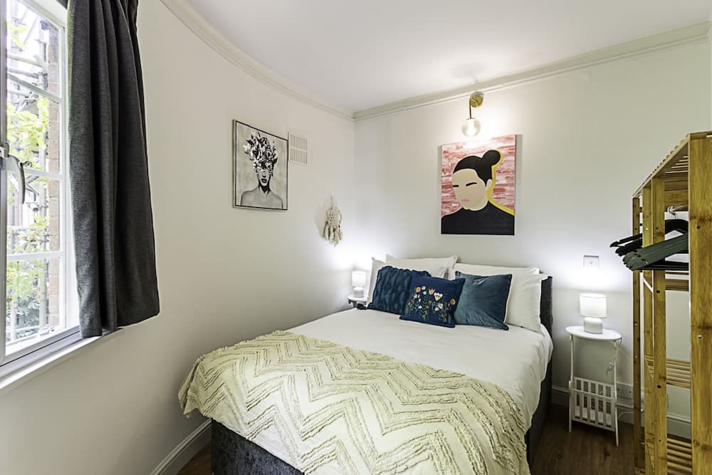 Stylish Highgate Haven Apartment