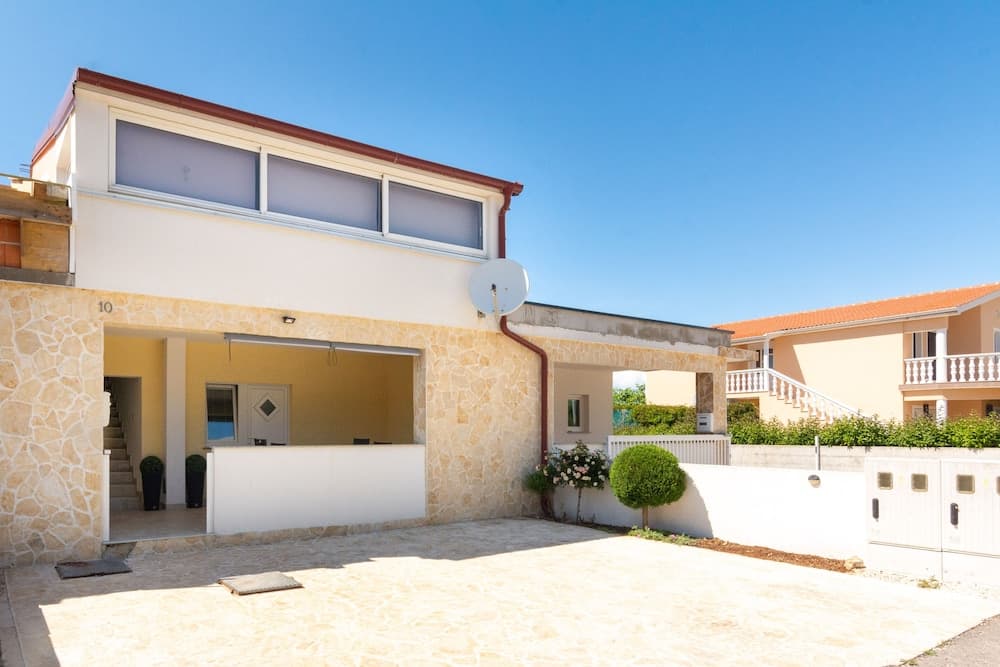 Apartments Loncaric