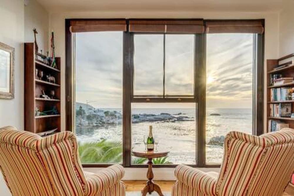 Colonial-style Apartment w Views Pool Area CBT Lodge