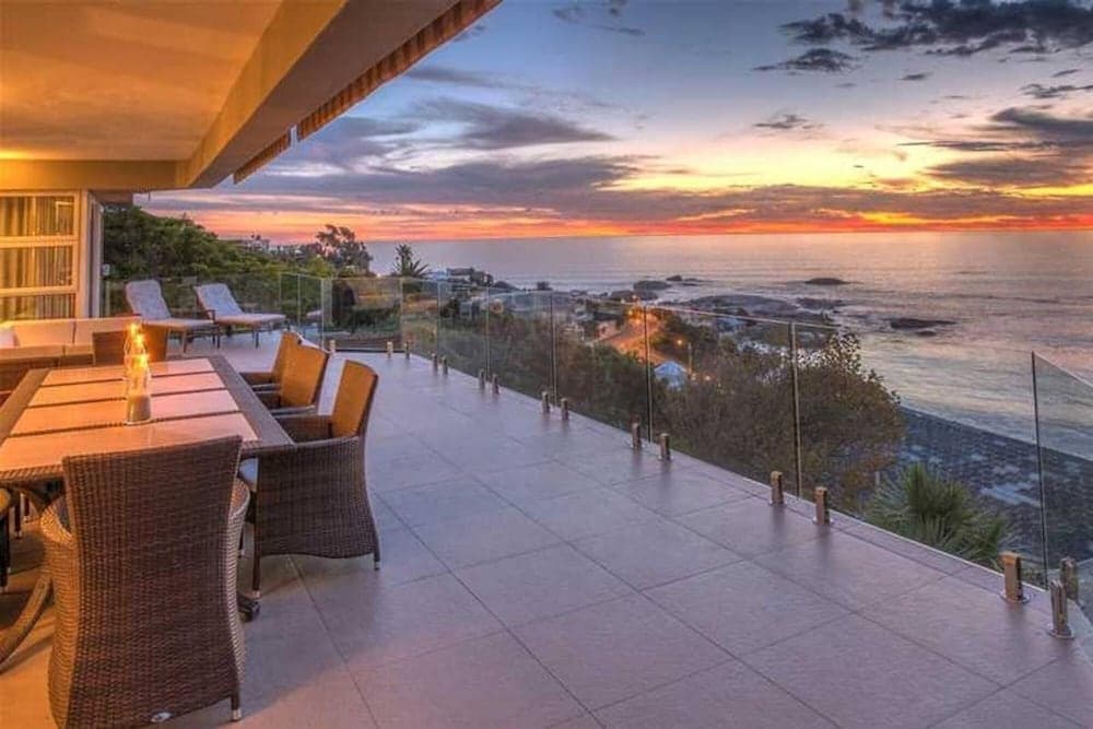 Modern Apartment in Camps Bay w Private Pool Houghton Steps