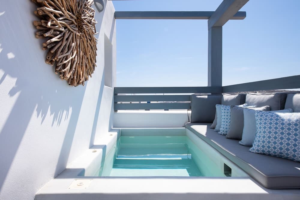 Hosting Moments Flat with Private Mini Pool