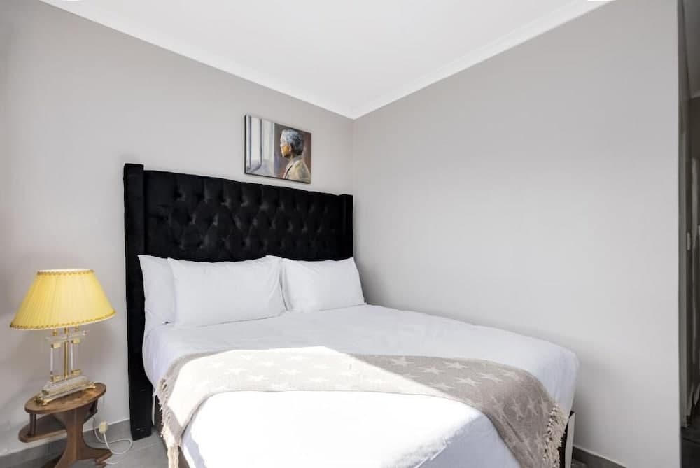 Eazy Apartment by Mall of Africa