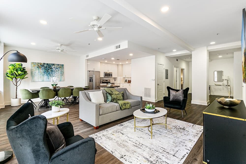 Spacious Luxury: 4BR Condo Moments from French Quarter