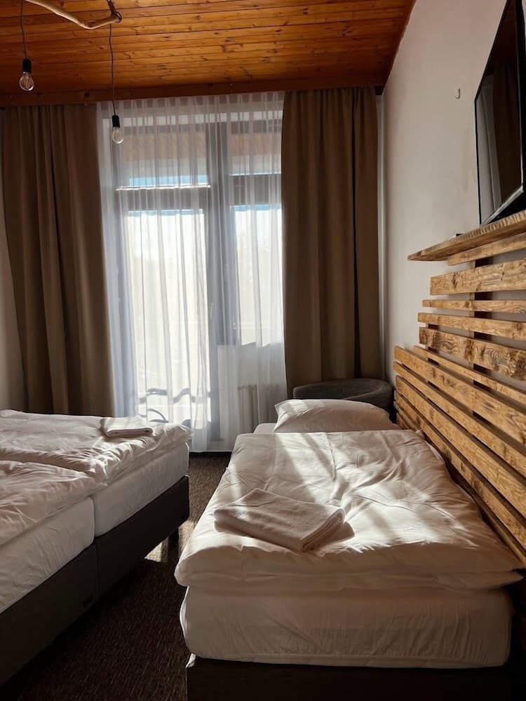 Pension Mona