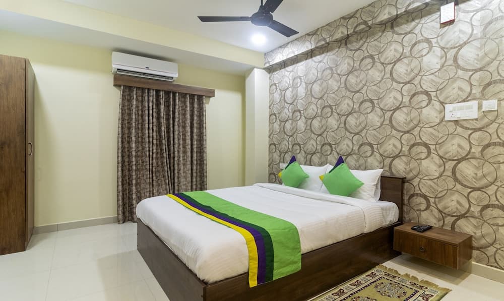 Treebo Navya The Park