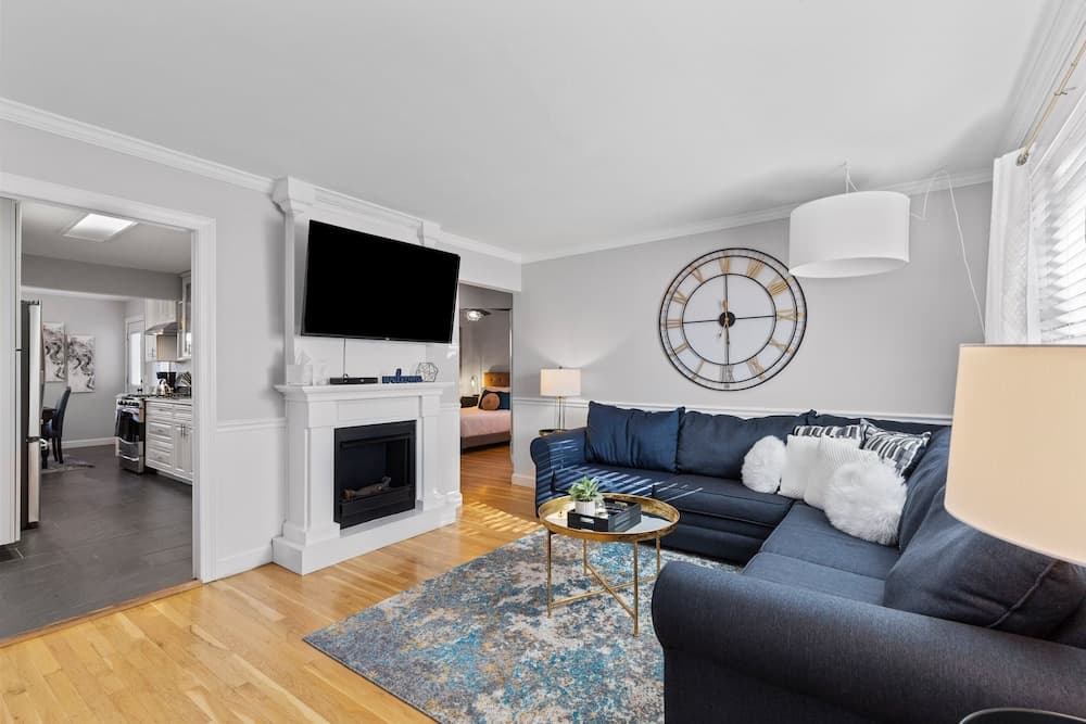 Metropolitan Escape I JZ Vacation Rentals