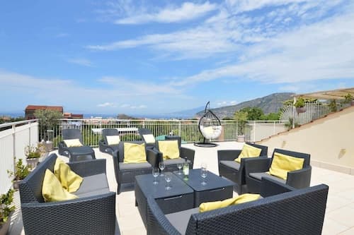Lovely 3-bed House in Sorrento for Families