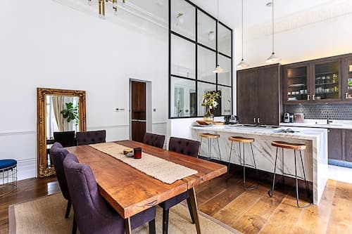 Notting Hill Charm Central 2-bed Gem