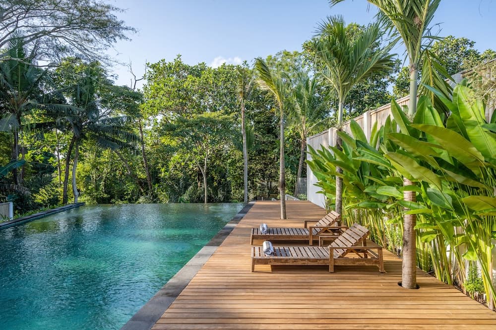 Beefy Dragon Villa by Betterplace