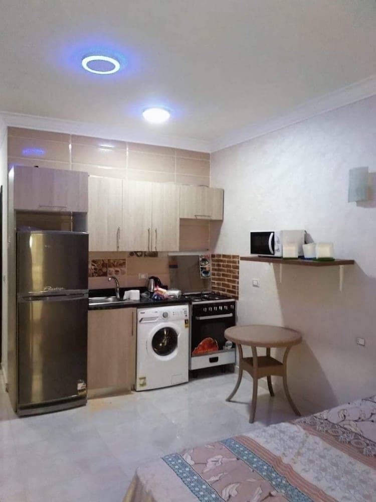 Al makramia compound