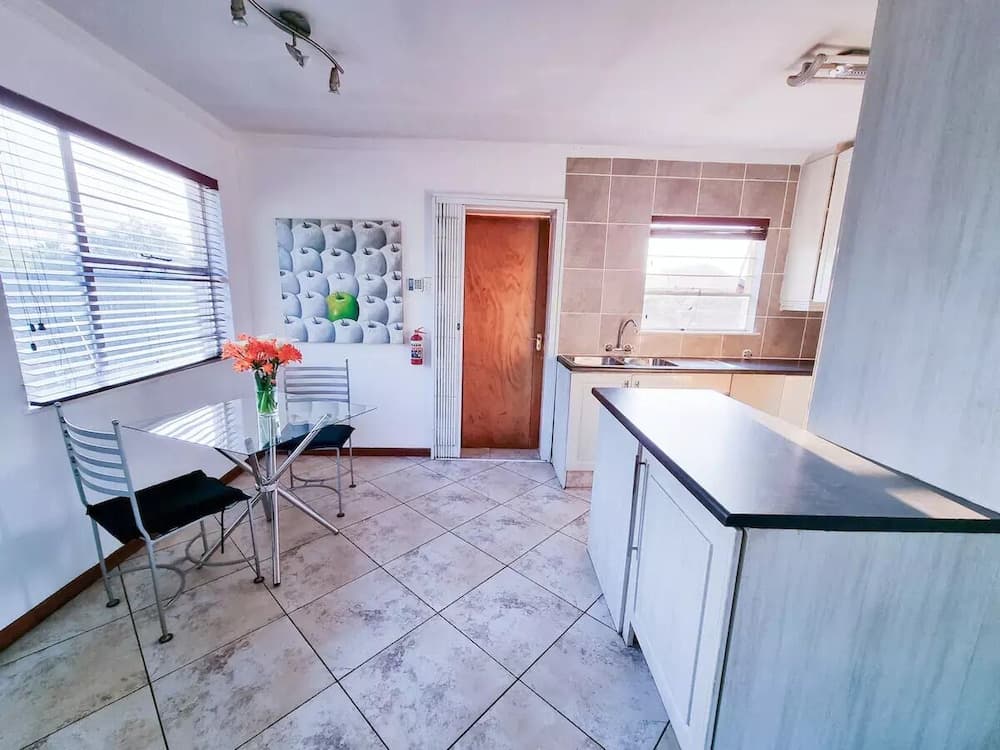 Stylish one bed Apartment in Strydom Park - 2168