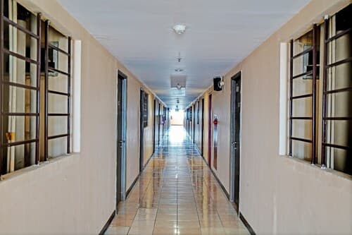 Collection O 93070 Apartemen The Suite Metro By Sultan Property Ii