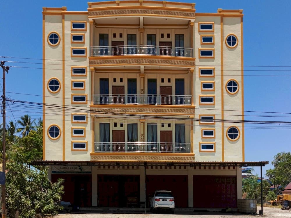 OYO 93175 Wisma Syariah Dian Near Pare-pare