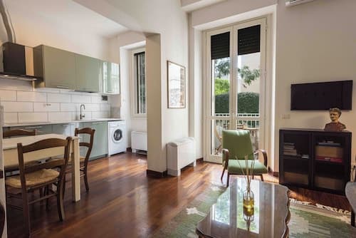 Poliziano Apartment by Mmega