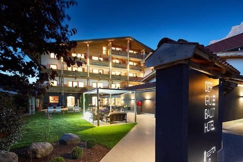 Der grüne Baum Hotel