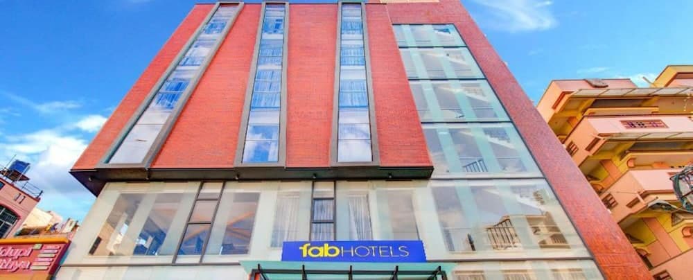 Fabhotel The Rs Suites