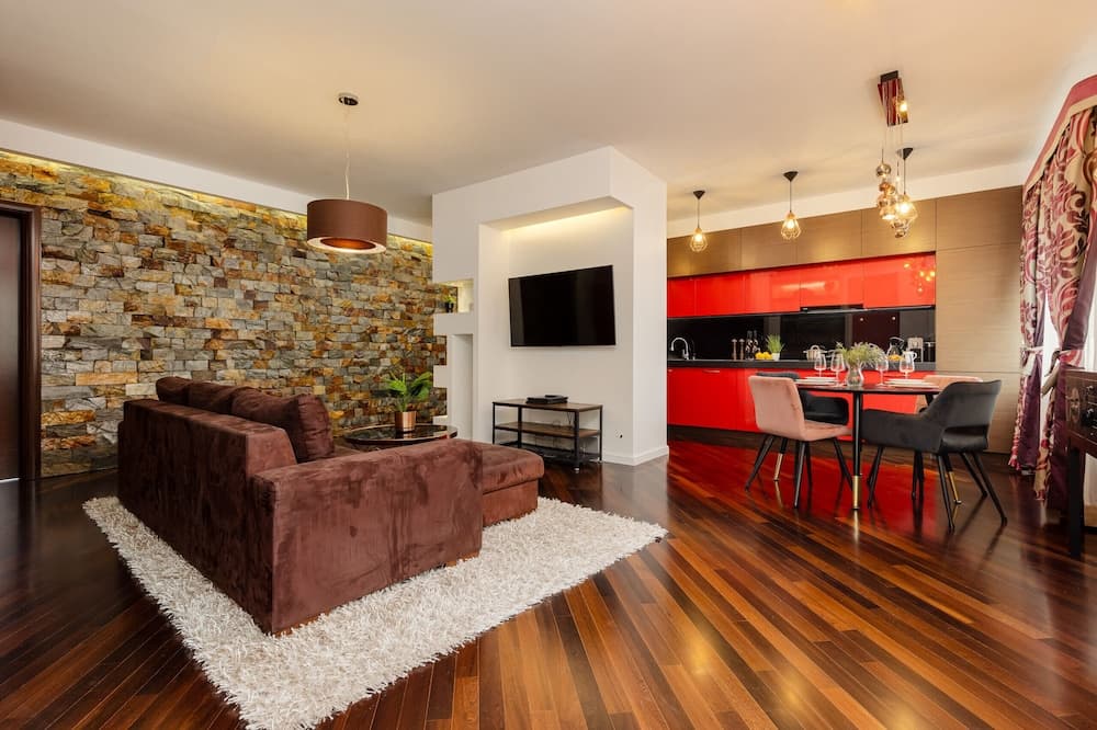 Family Unique Apartment Wola by Renters