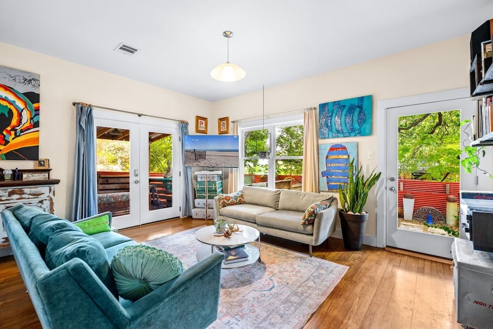Eclectic 3 Bedroom Block From South Congress!