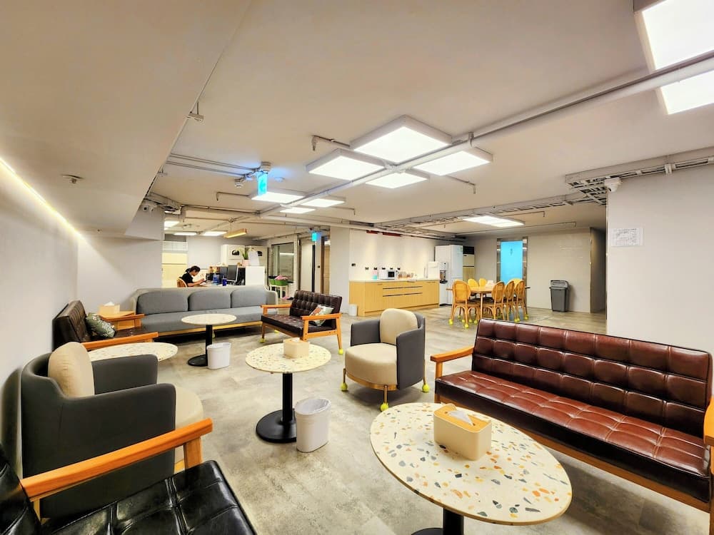 Just Live Hostel