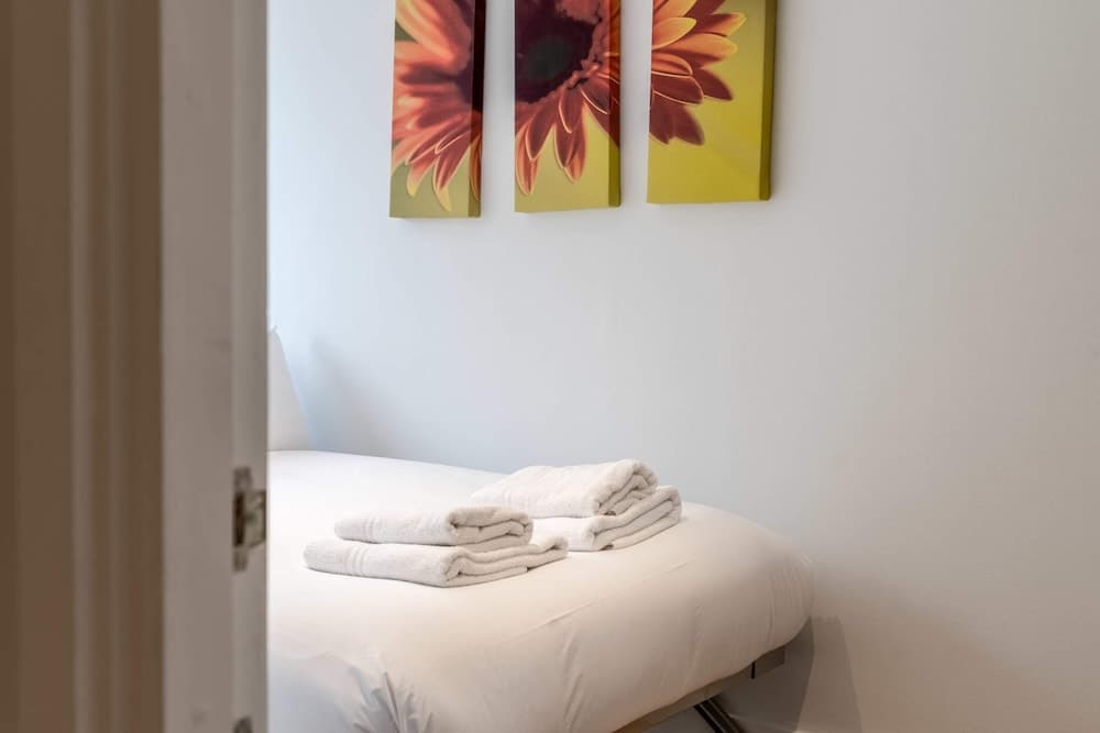 Serviced Chelsea Flat