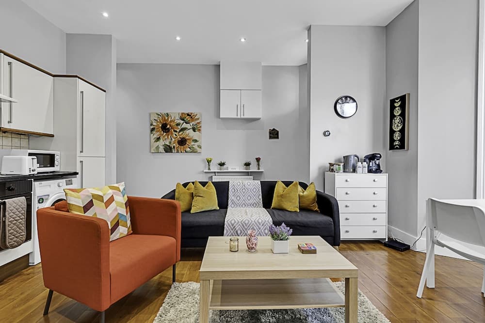 Stylish & Modern St Johns Hill
