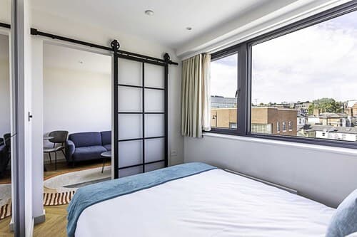 1-bed Apartment: Close to Wimbledon Station