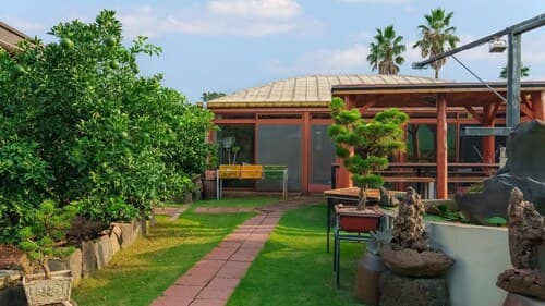 Jeju Jeonwonsaenghwal Diorem Pension