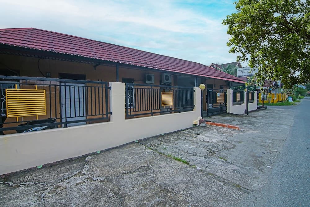 OYO 2946 Handira Homestay