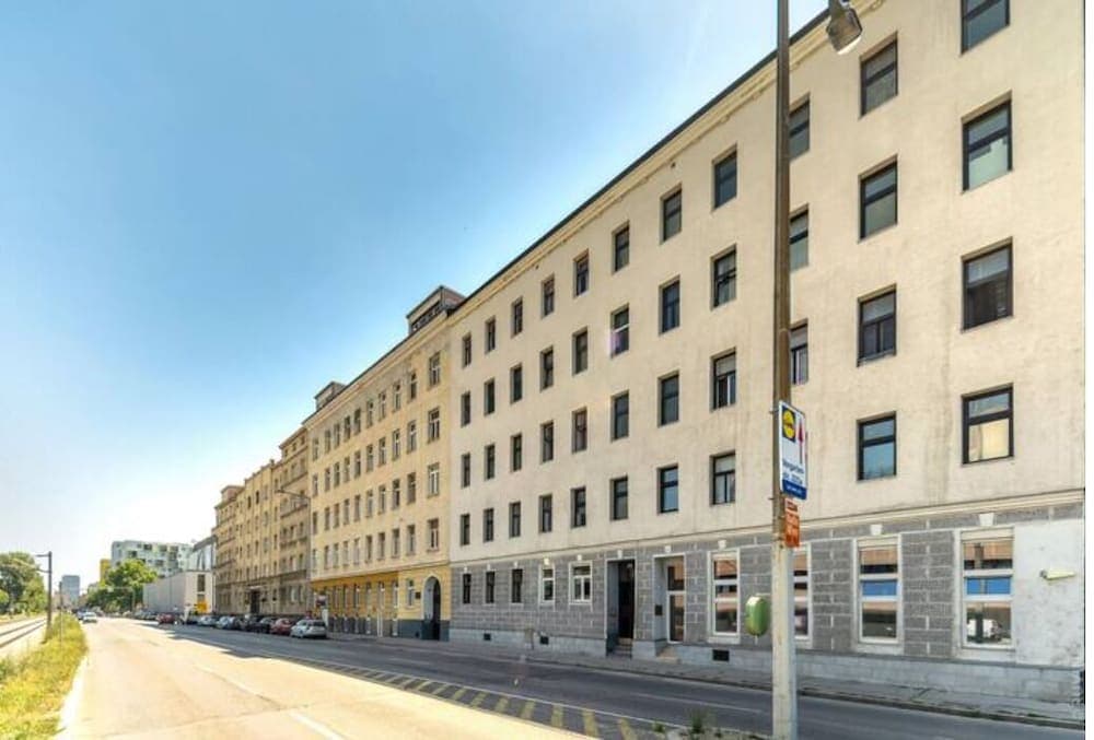 Designer Apartments - Near Danube