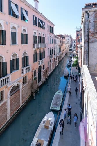 Best Rialto Palace 2 by Wonderful Italy