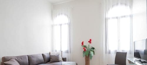 Accademia Charm 2 2 by Wonderful Italy