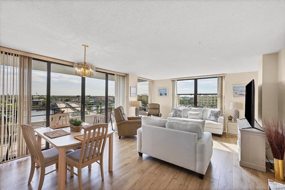 6415 Midnight Pass Road Unit 709