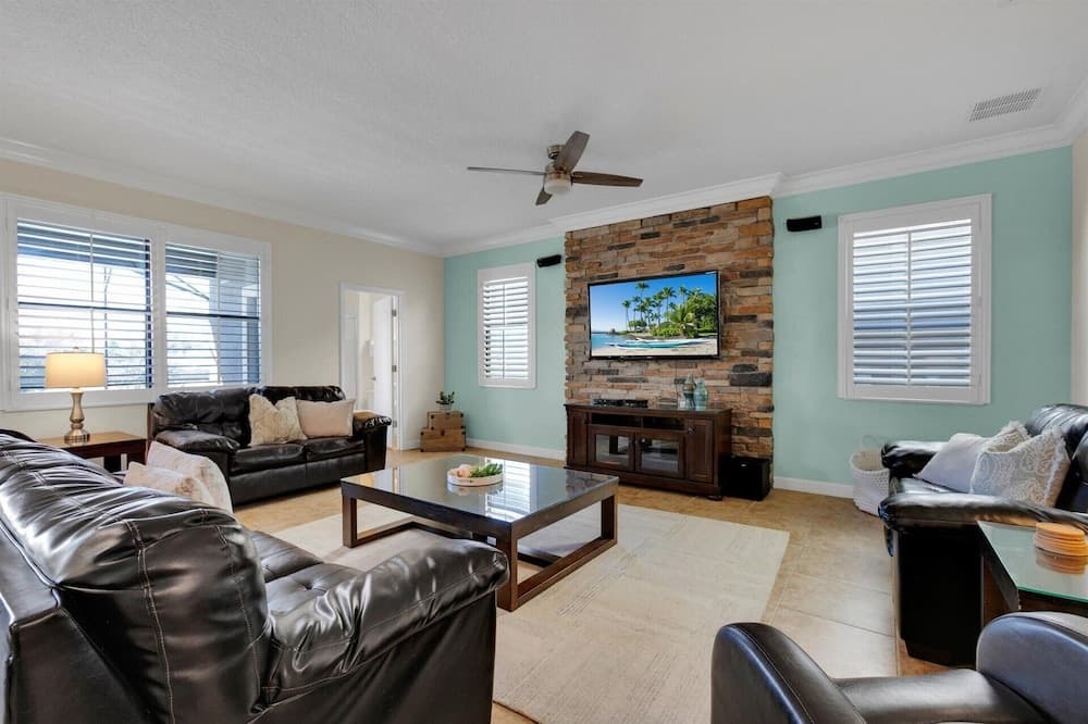 1486 Moon Valley Drive