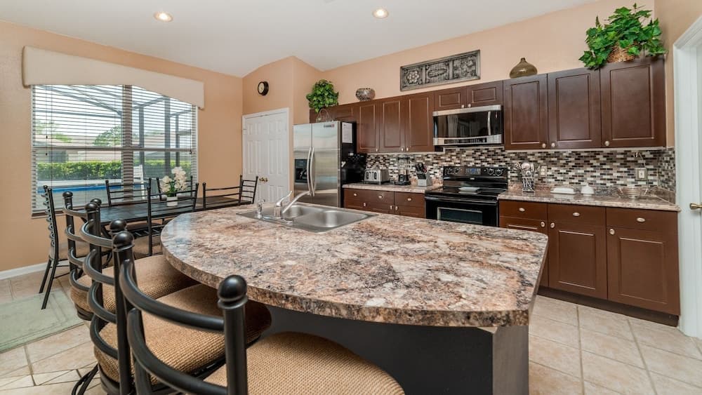 8157 fan Palm way