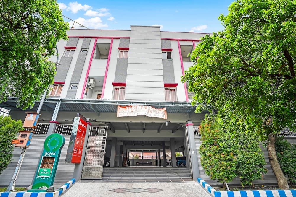 OYO 90889 Dkb Residence