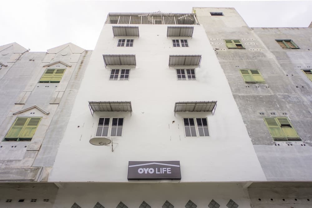 OYO Life 2366 Gatsu Kost