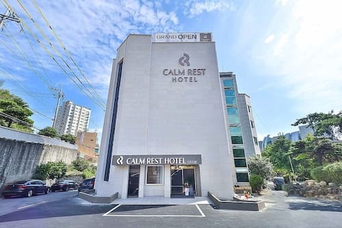 Calmrest Hotel