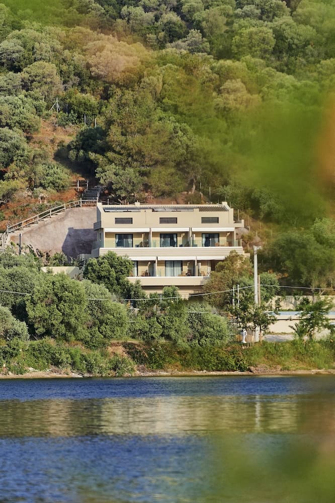 Konaklama yerinin ön cephesi