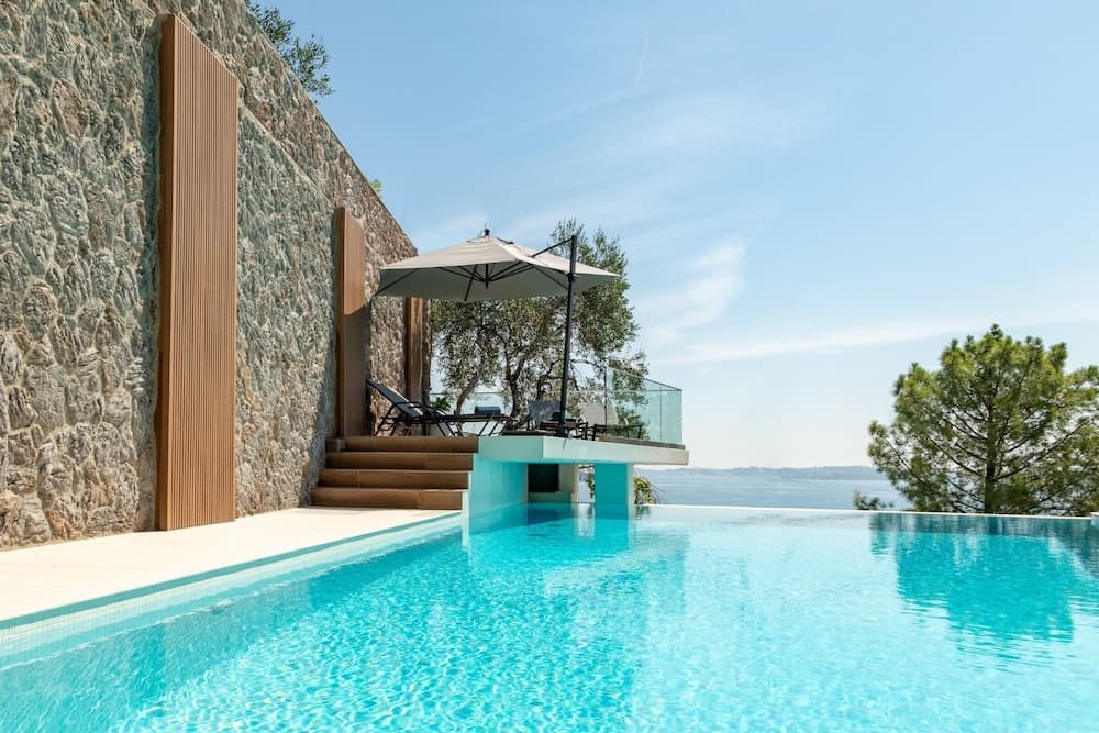 Driftwood Luxury Suite