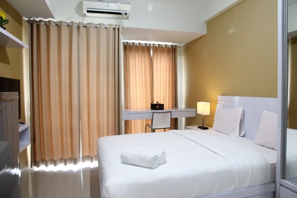 Comfortable Studio Apartment Grand Dhika City