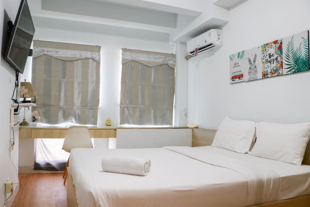 Cozy Living And Homey Studio Patraland Urbano Apartment